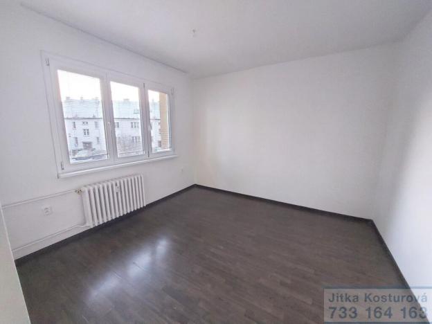 Prodej bytu 2+1, Krnov - Pod Bezručovým vrchem, Seifertova, 55 m2