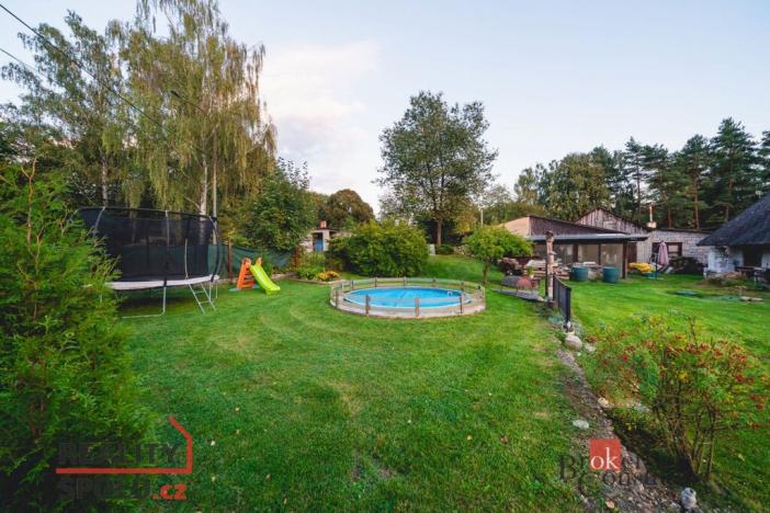 Prodej pozemku pro bydlení, Hrádek, U koupaliště, 1175 m2