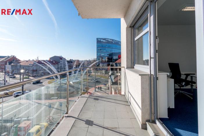 Pronájem kanceláře, Hradec Králové - Pražské Předměstí, U Koruny, 92 m2