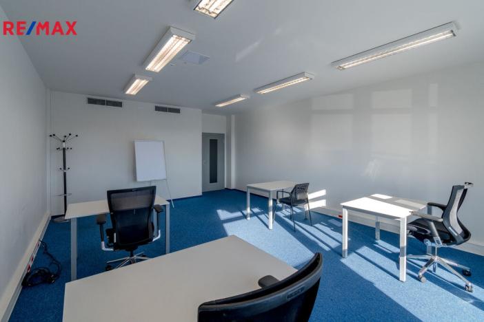 Pronájem kanceláře, Hradec Králové - Pražské Předměstí, U Koruny, 92 m2