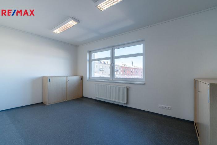 Pronájem kanceláře, Hradec Králové - Pražské Předměstí, U Koruny, 92 m2