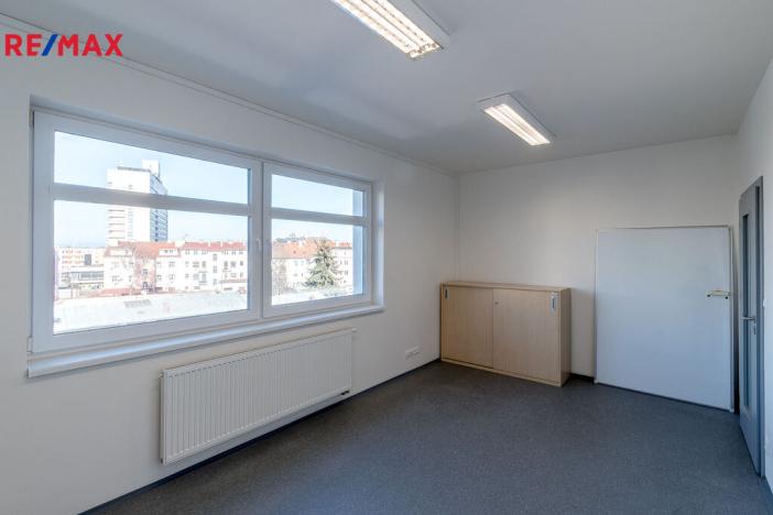 Pronájem kanceláře, Hradec Králové - Pražské Předměstí, U Koruny, 92 m2