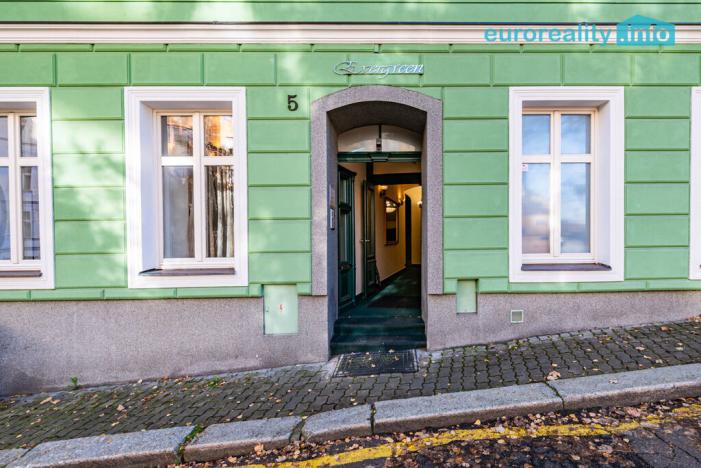 Pronájem bytu 2+1, Karlovy Vary, Libušina, 65 m2