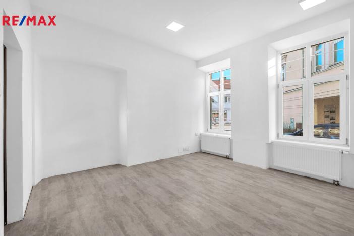 Pronájem bytu 2+1, Hradec Králové - Kukleny, Zelená, 61 m2