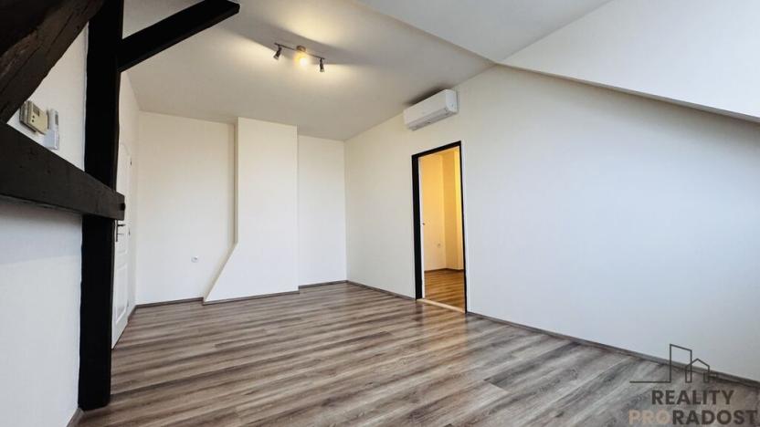 Pronájem bytu 3+1, Hodonín, Dobrovolského, 68 m2