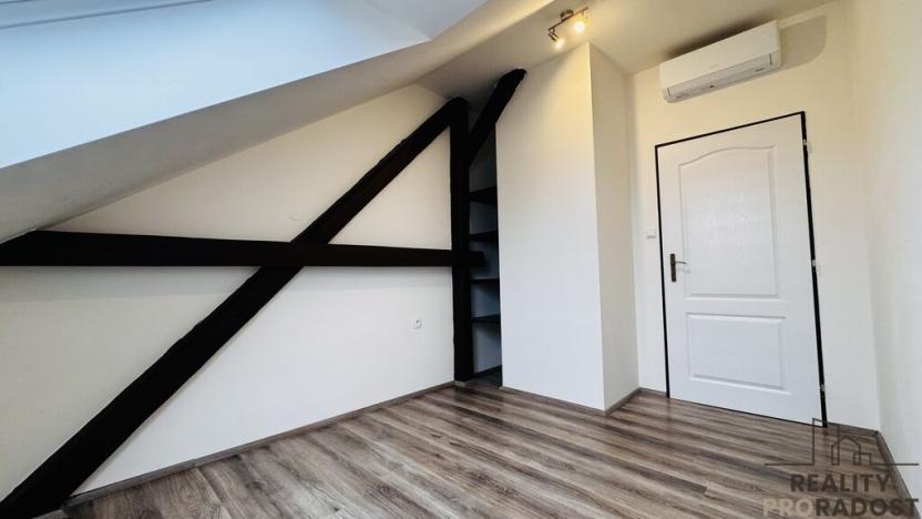 Pronájem bytu 3+1, Hodonín, Dobrovolského, 68 m2