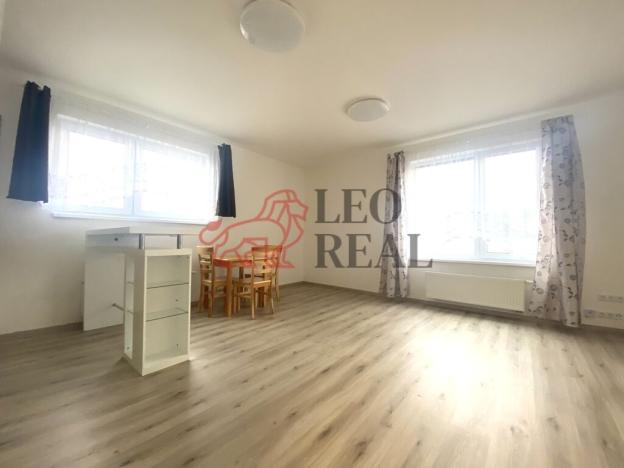 Pronájem bytu 1+kk, Praha - Lipence, Oddechová, 35 m2