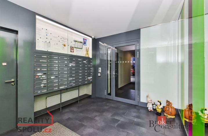 Pronájem bytu 1+kk, Praha - Libeň, Matějkova, 49 m2