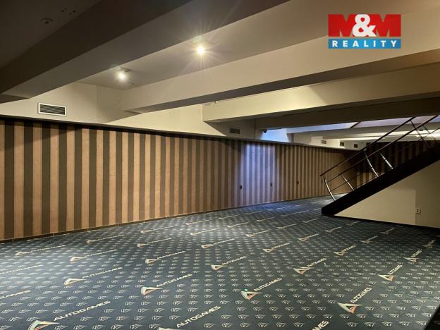 Pronájem komerční nemovitosti, Kladno - Kročehlavy, U tržnice, 143 m2