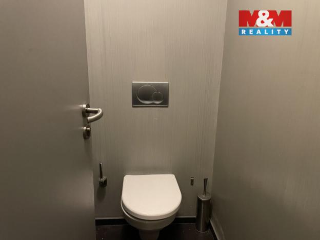 Pronájem komerční nemovitosti, Kladno - Kročehlavy, U tržnice, 143 m2