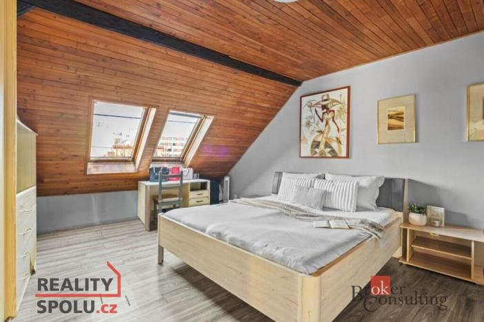 Prodej rodinného domu, Hradec Králové, 250 m2