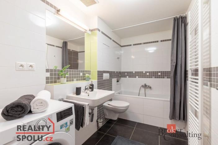 Prodej bytu 2+kk, Brno - Královo Pole, Mojmírovo náměstí, 45 m2