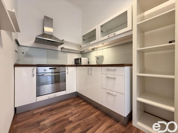 Pronájem bytu 2+kk, Praha, Žitomírská, 50 m2