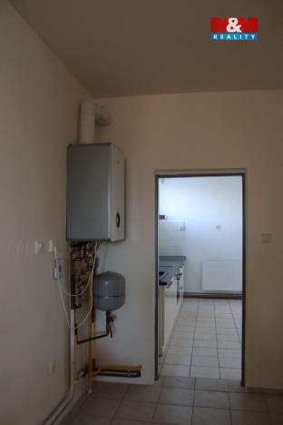 Prodej komerční nemovitosti, Libiš, 300 m2