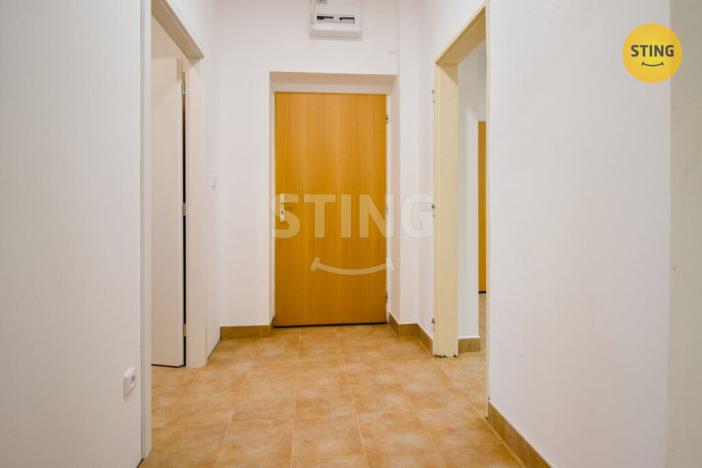 Pronájem kanceláře, Hodonín, Brandlova, 54 m2