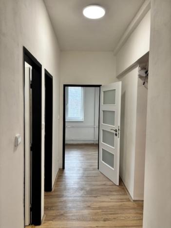 Pronájem bytu 2+1, Pardubice, Benešovo náměstí, 59 m2