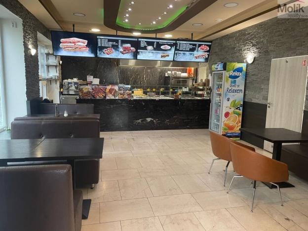 Pronájem restaurace, Teplice, Benešovo náměstí, 98 m2