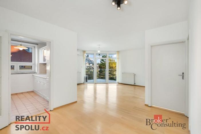 Pronájem bytu 2+1, Liberec - Liberec I-Staré Město, Husova, 59 m2