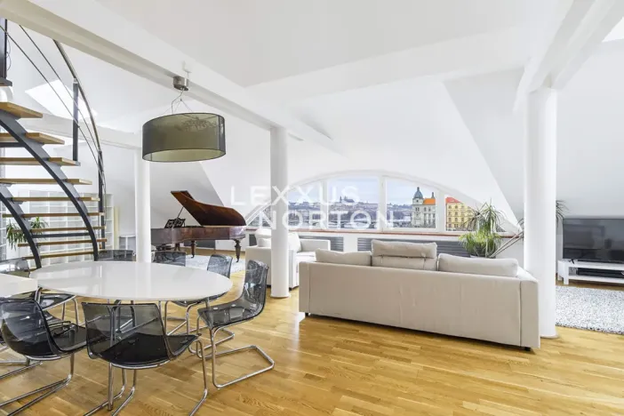 Pronájem atypického bytu, Praha - Nové Město, Dřevná, 250 m2