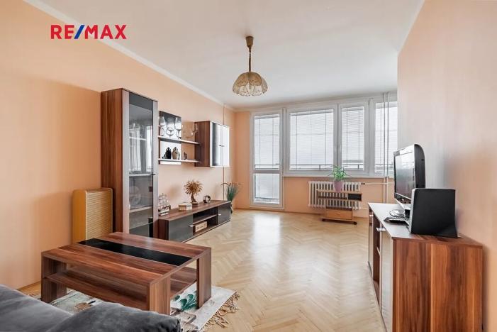 Prodej bytu 3+1, Praha - Horní Počernice, Komárovská, 67 m2