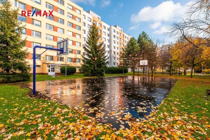 Prodej bytu 3+1, Praha - Horní Počernice, Komárovská, 67 m2