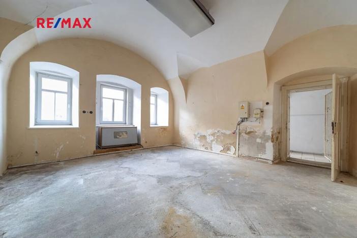 Prodej činžovního domu, Staré Město, nám. Osvobození, 444 m2