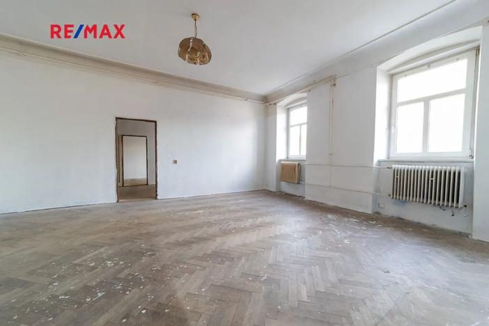 Prodej rodinného domu, Staré Město, nám. Osvobození, 444 m2