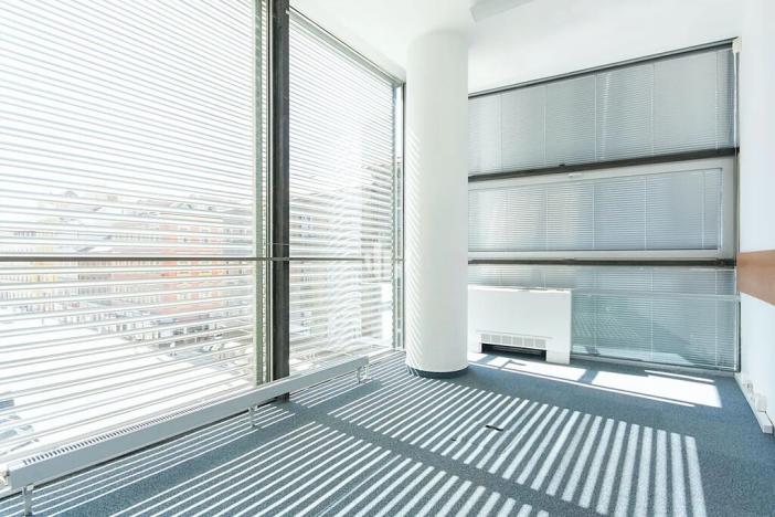 Pronájem kanceláře, Praha - Smíchov, Štefánikova, 215 m2