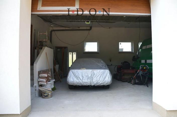 Pronájem garáže, Třinec, 200 m2