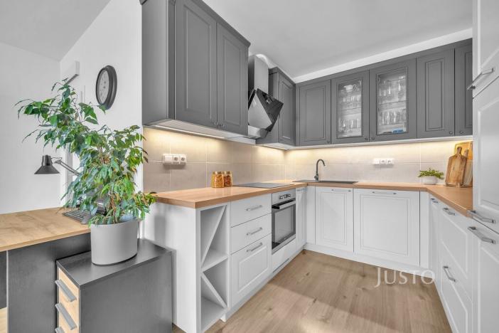 Prodej bytu 2+kk, Praha, U konečné, 61 m2