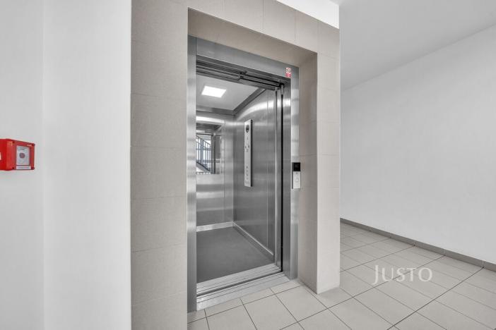 Prodej bytu 2+kk, Praha, U konečné, 61 m2