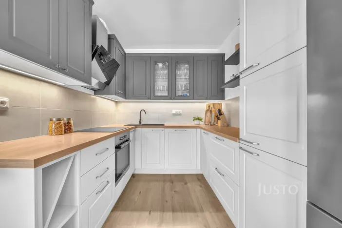 Prodej bytu 2+kk, Praha, U konečné, 61 m2