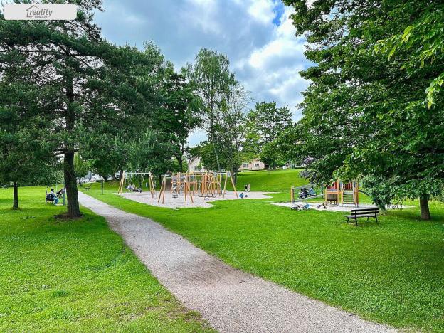 Prodej rodinného domu, Lomnice nad Popelkou, Poděbradova, 450 m2