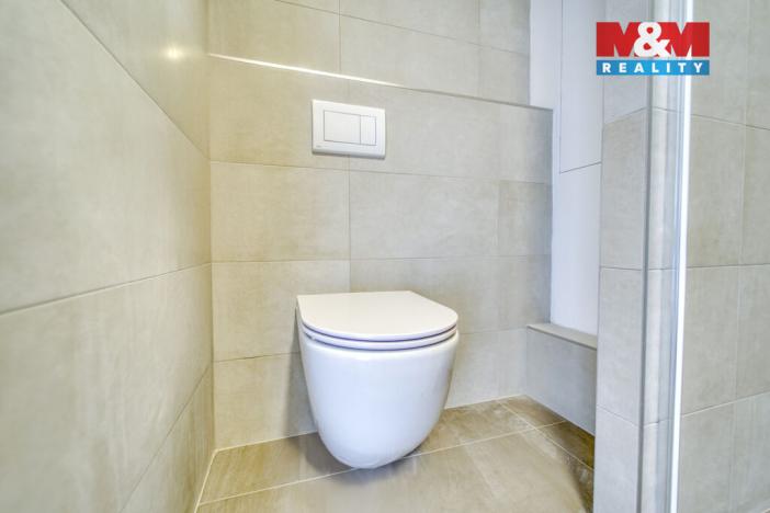 Pronájem bytu 3+kk, Praha - Karlín, U Sluncové, 65 m2