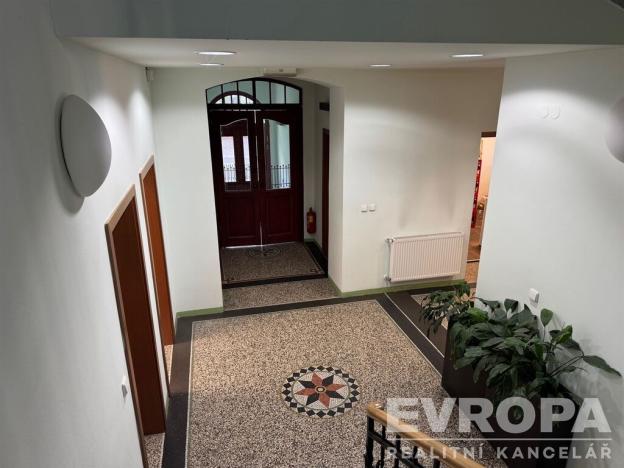Pronájem kanceláře, Liberec - Liberec II-Nové Město, Chrastavská, 150 m2