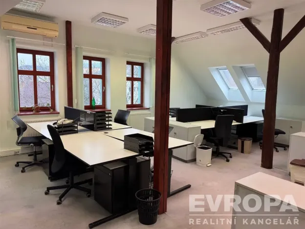 Pronájem kanceláře, Liberec - Liberec II-Nové Město, Chrastavská, 150 m2