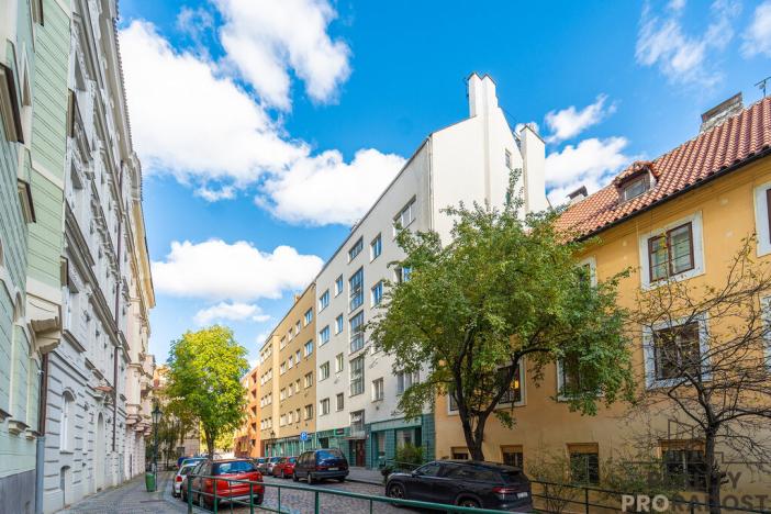 Prodej bytu 2+kk, Praha - Staré Město, Kozí, 45 m2