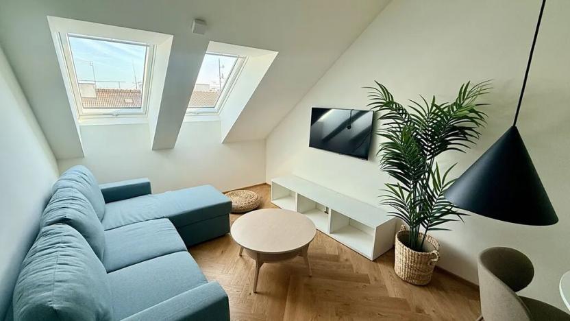 Pronájem bytu 2+kk, Praha - Vršovice, Tolstého, 48 m2