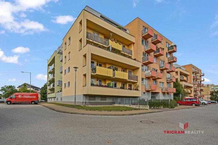 Pronájem bytu 1+kk, Hradec Králové - Třebeš, Ve Stromovce, 41 m2