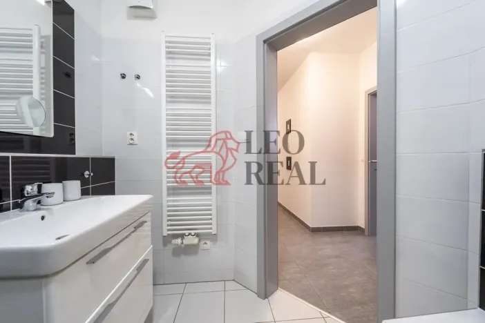 Prodej bytu 3+kk, Praha - Dubeč, Pod Horkami, 74 m2