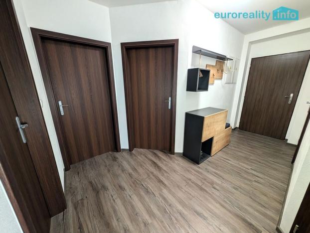 Pronájem bytu 4+kk, Vochov, 81 m2