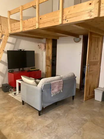 Pronájem bytu 1+1, Praha - Košíře, Vrchlického, 45 m2