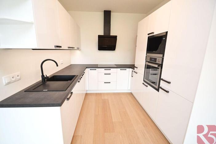 Pronájem bytu 2+kk, Praha - Modřany, Vrátnická, 63 m2