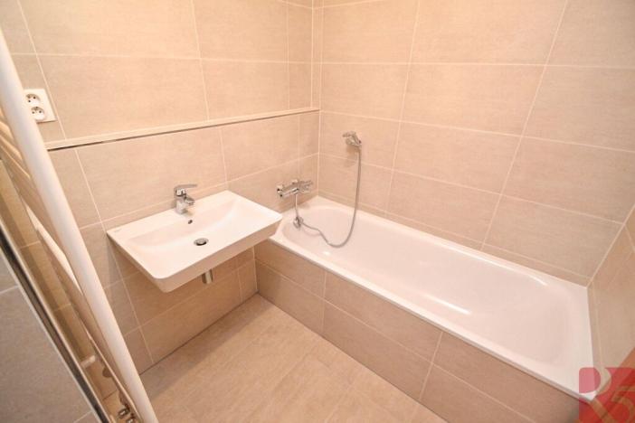 Pronájem bytu 2+kk, Praha - Modřany, Vrátnická, 63 m2