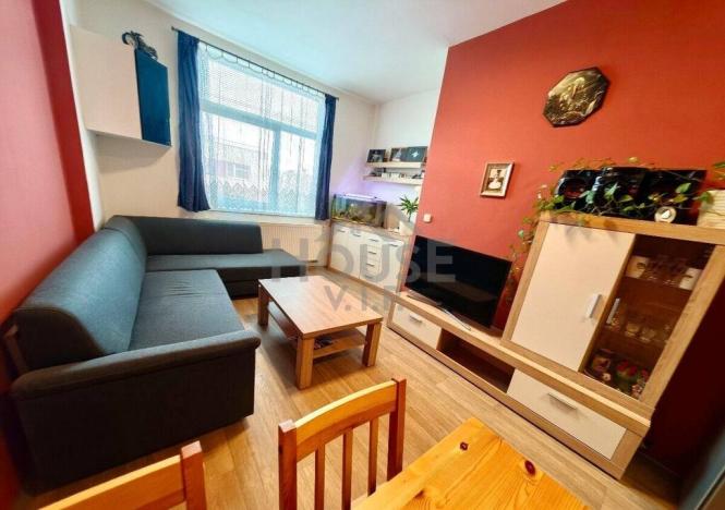 Prodej bytu 2+kk, Milovice, Lesní, 49 m2