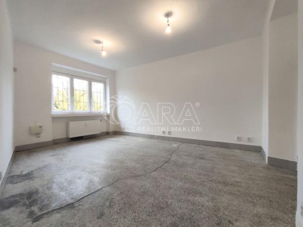 Pronájem obchodního prostoru, Praha - Vršovice, Ruská, 158 m2