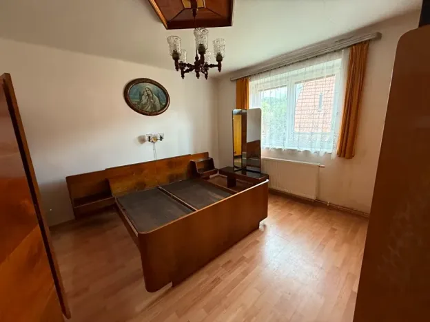 Prodej rodinného domu, Jesenec, 140 m2