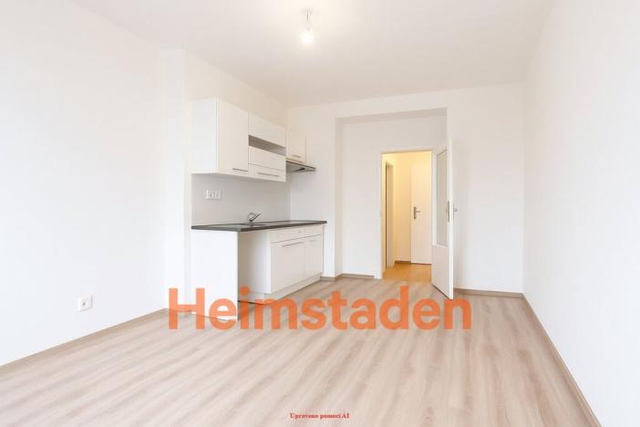 Pronájem bytu 1+kk, Havířov - Město, Hlavní třída, 19 m2