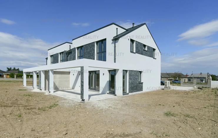 Prodej rodinného domu, Slaný, 312 m2