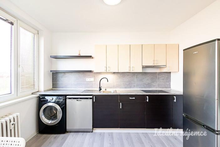 Pronájem bytu 1+kk, Praha - Záběhlice, Topolová, 30 m2